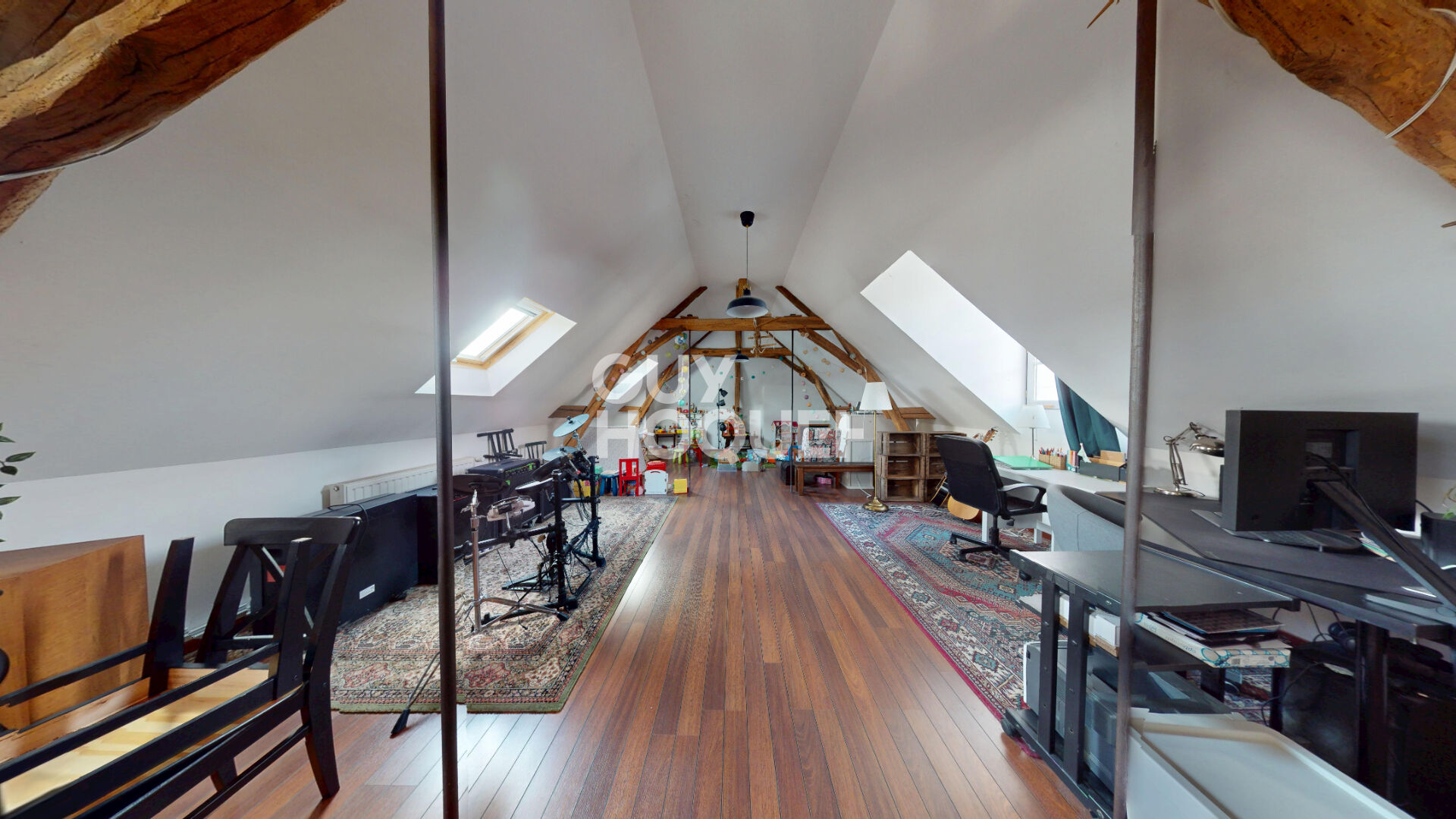 Maison spacieuse à vendre à Luynes - 6 chambres et jardin !