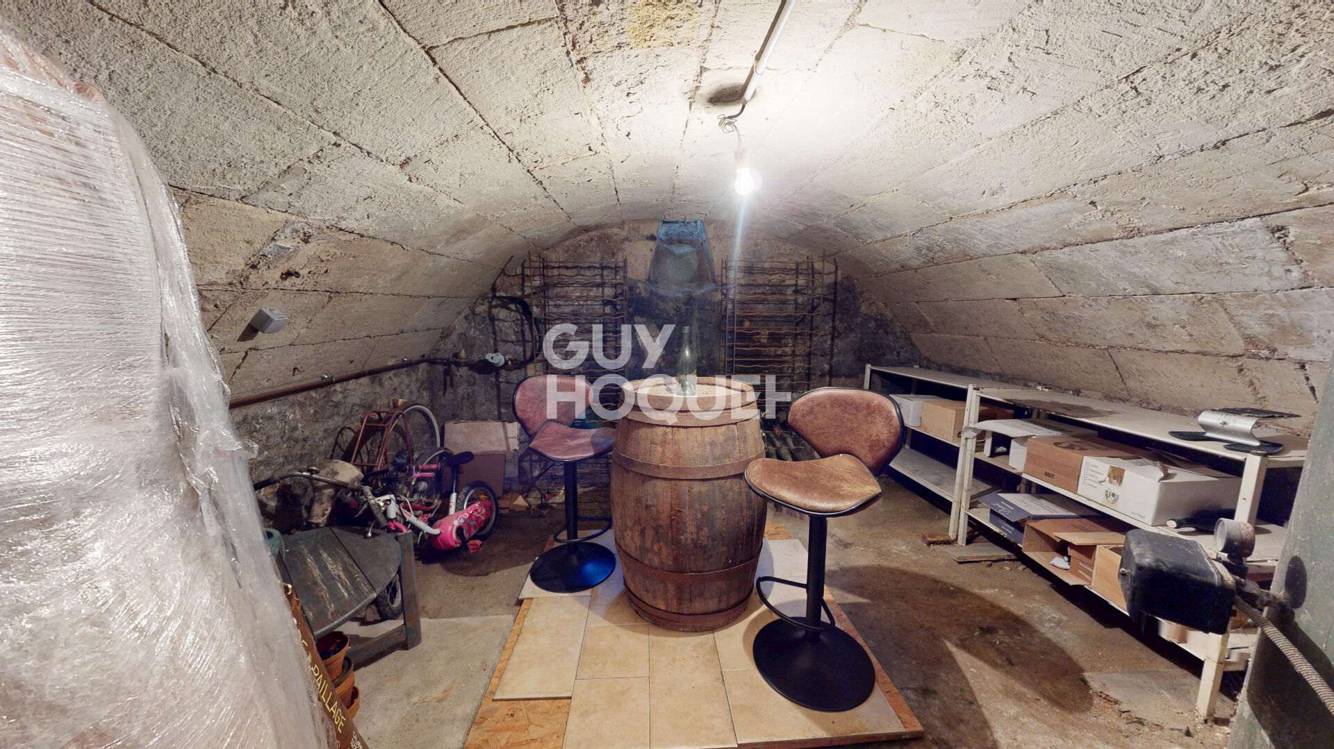 Maison spacieuse à vendre à Luynes - 6 chambres et jardin !