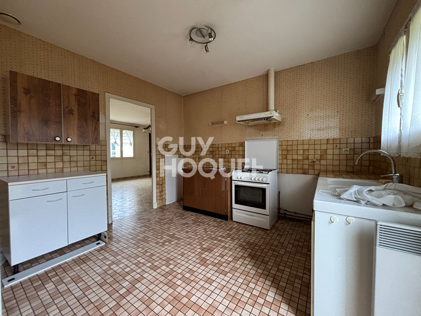 Maison PARCAY MESLAY - PROCHE COMMERCES