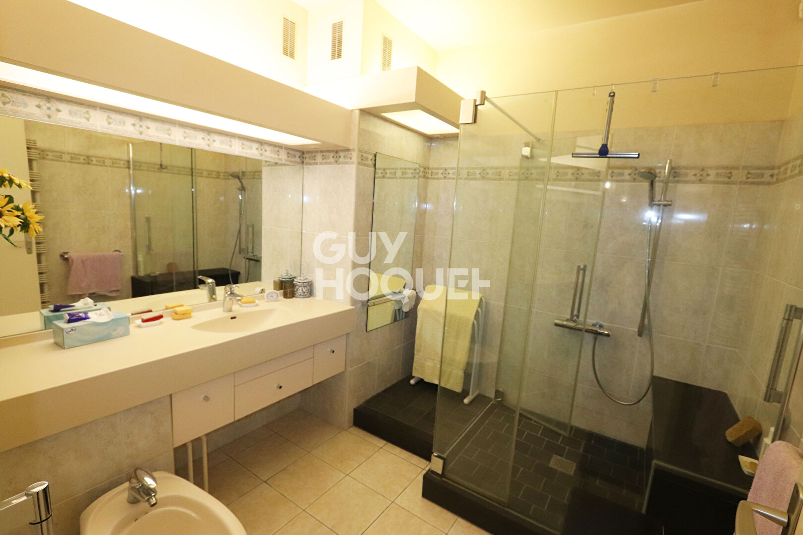 TOURS 5 MINUTES DES HALLES A PIED