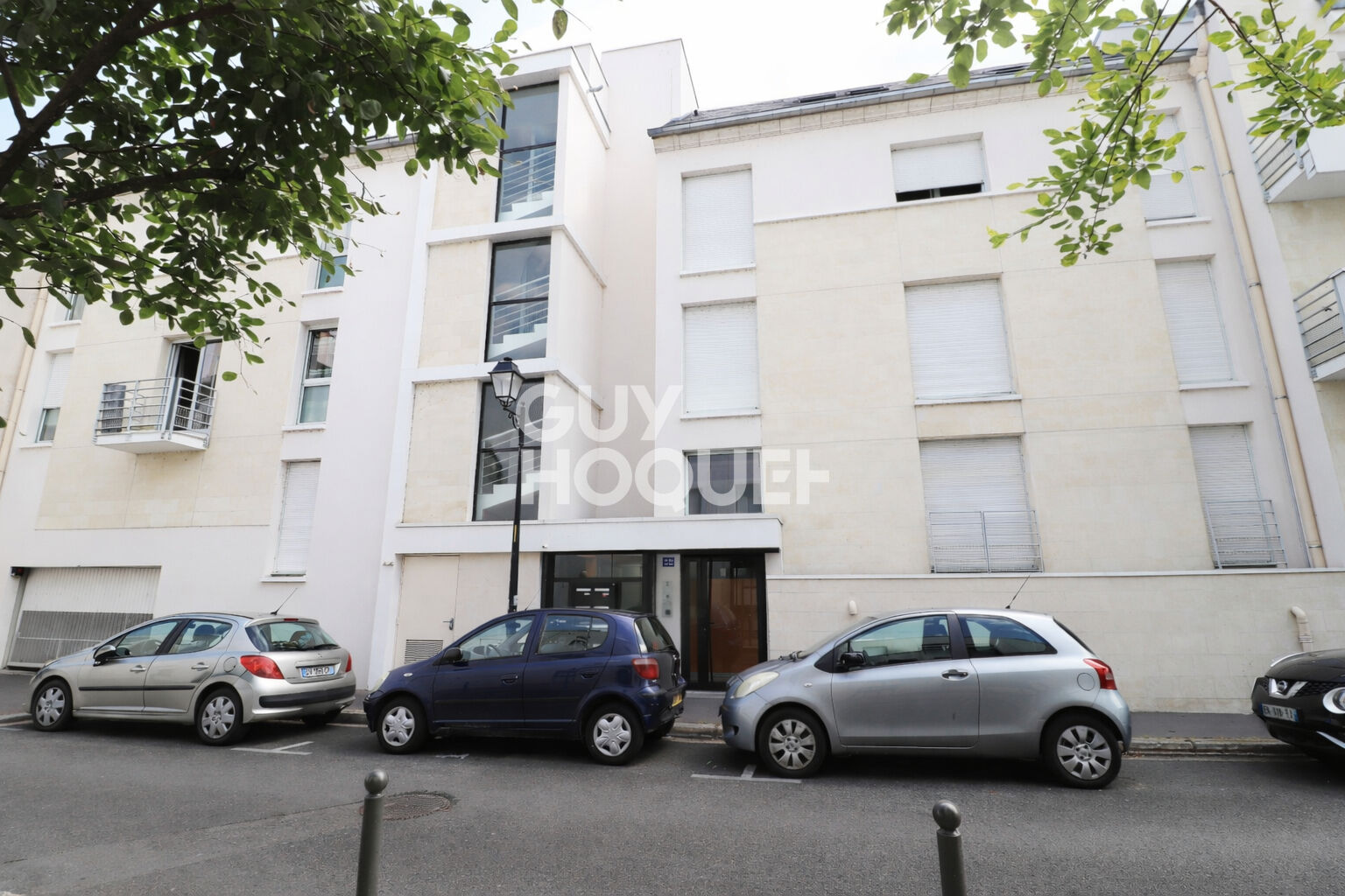 TOURS LES HALLES