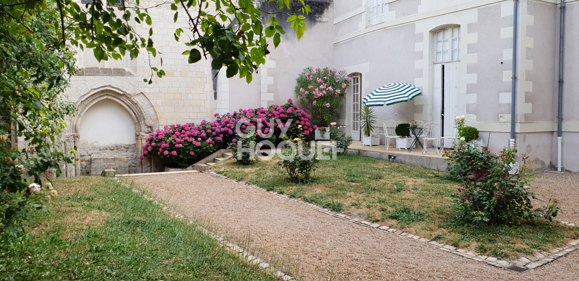 LE CLOITRE ST MARTIN