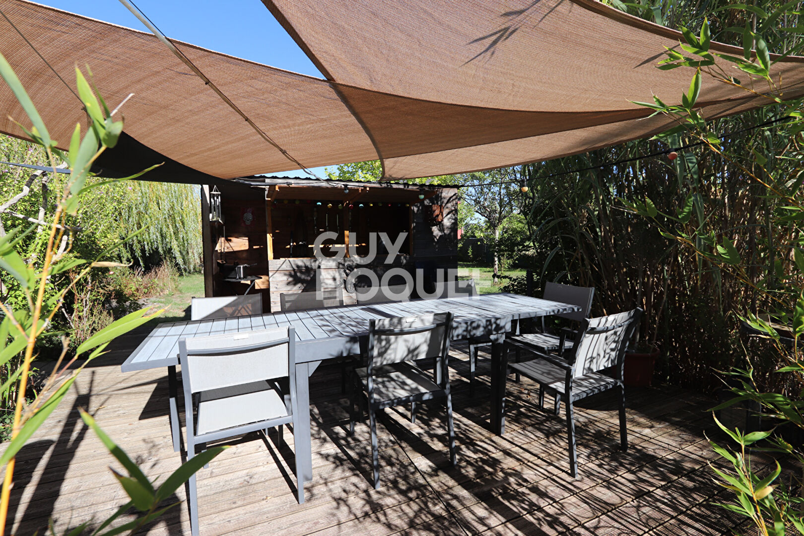 Maison Ancienne et Ensemble Immobilier sur ST GENOUPH