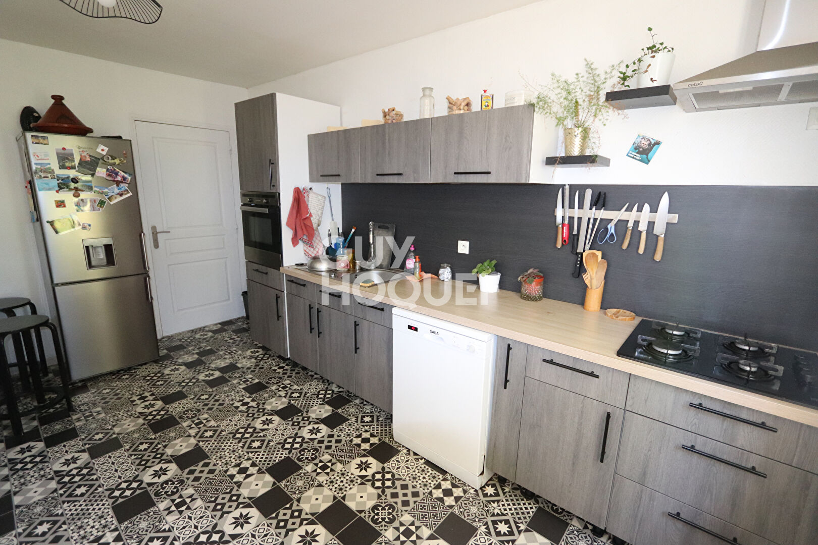Maison Ancienne et Ensemble Immobilier sur ST GENOUPH