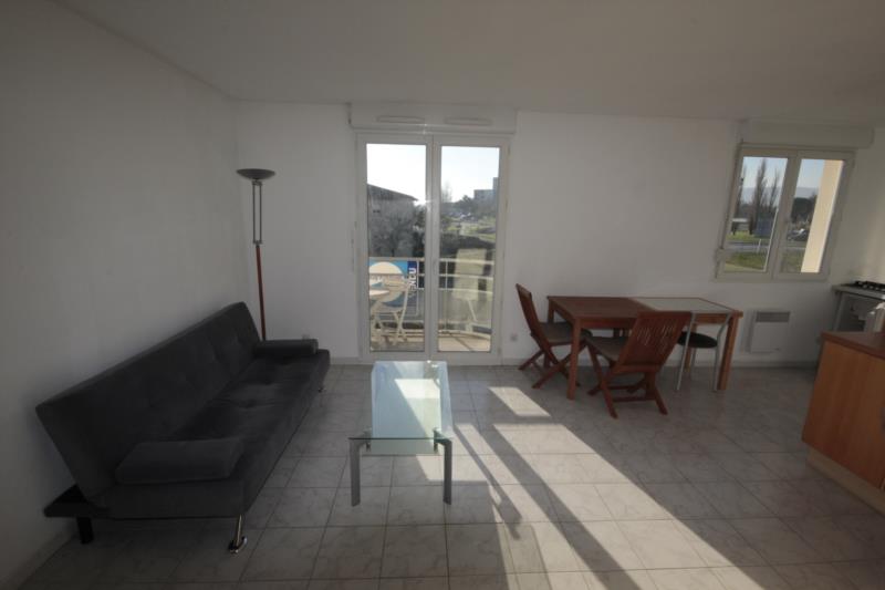 PORTES LES VALENCE - T2 d'environ 48m2 avec balcon et place de parking