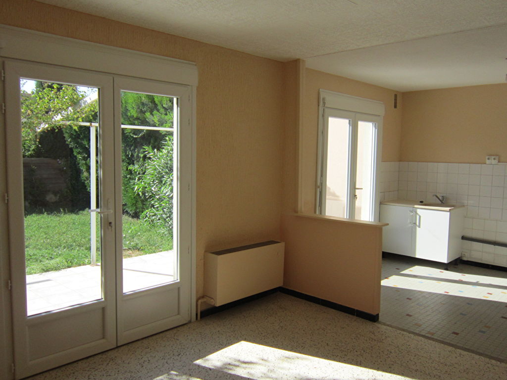 BEAUVALLON maison 3 chambres, cuisine ouverte sur séjour, 1 garage, jardin 170m²