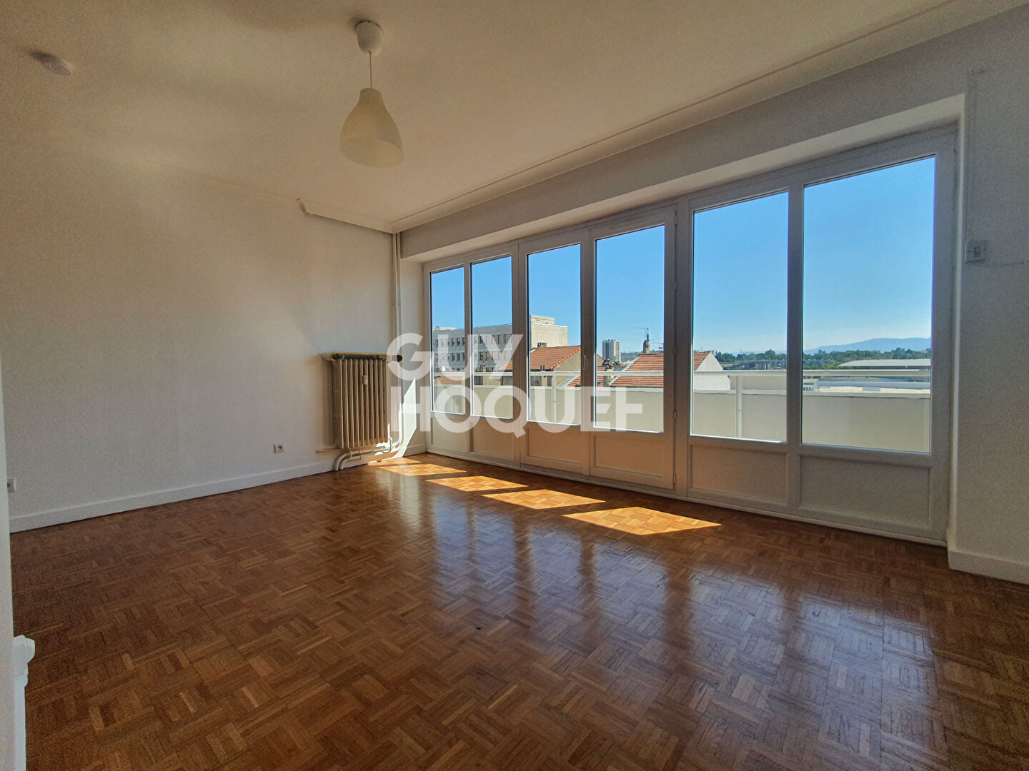 T2 AU VALENTIA 4 EME ETAGE AVEC BALCON