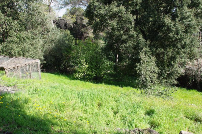 TERRAIN CONSTRUCTIBLE A VIABILISER D'ENVIRON 900 m²