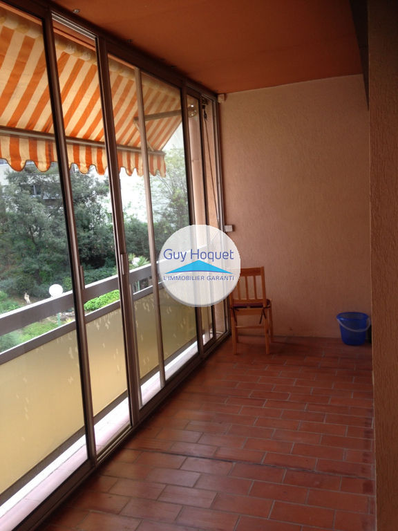 EN EXCLUSIVITE - STUDIO MEUBLE  LOUE