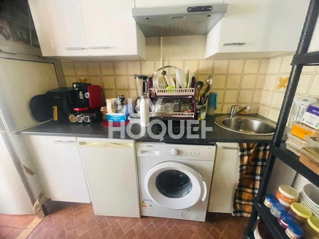 EN EXCLUSIVITE - STUDIO MEUBLE  LOUE