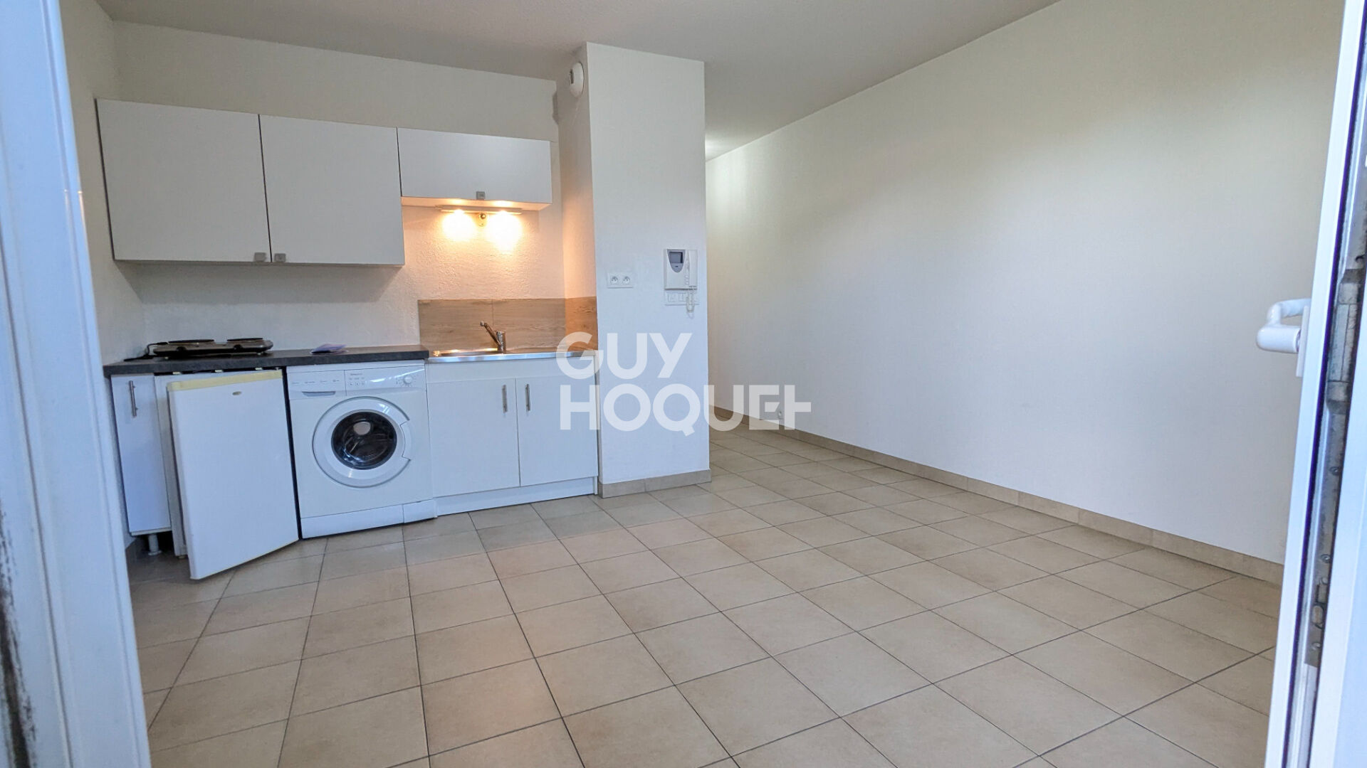 VENTE d'un STUDIO (24 m²) à  VALLAURIS