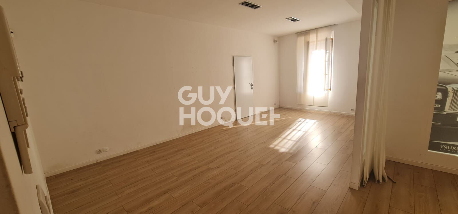 Grand local Polyvalent à Vallauris ? Opportunité à Saisir !