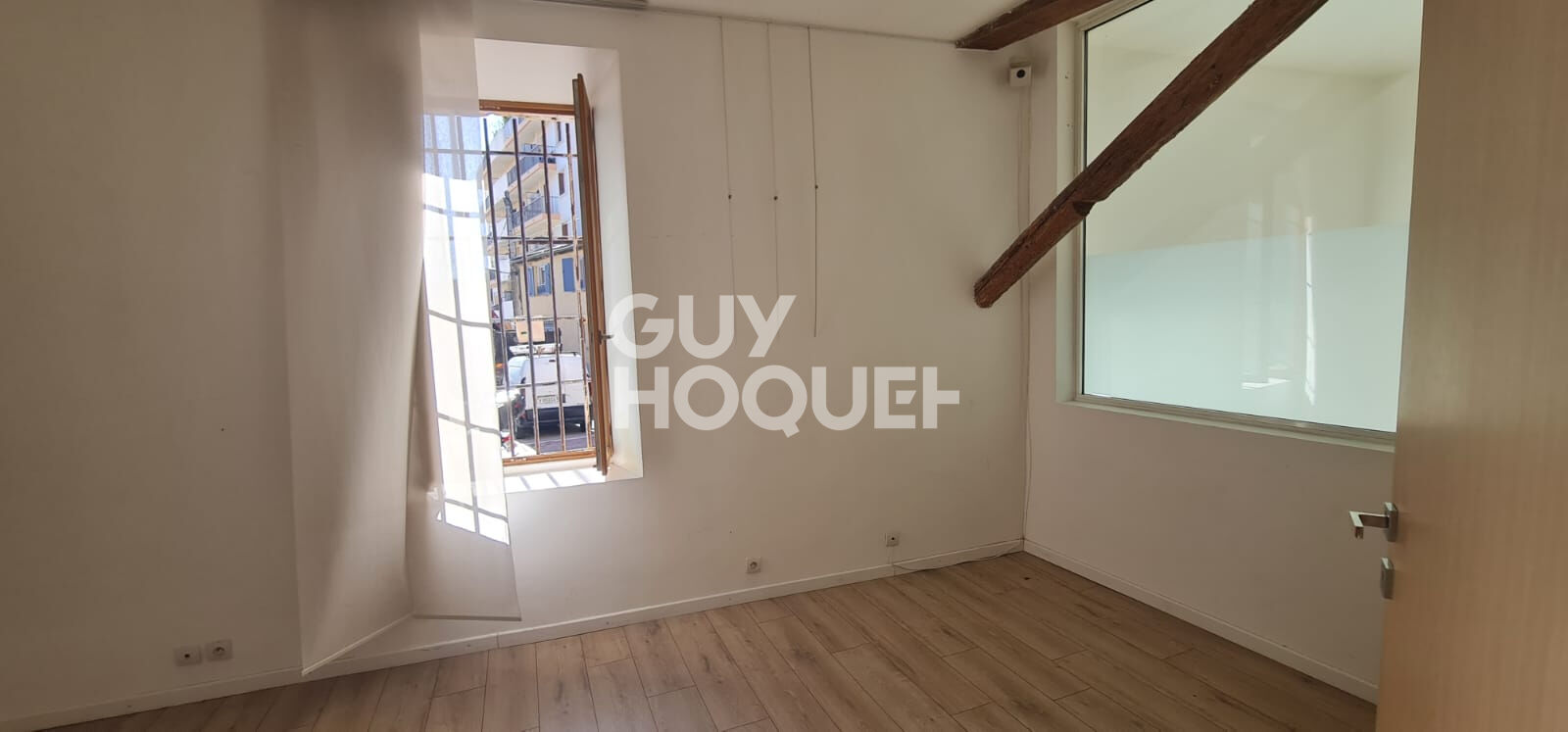 Grand local Polyvalent à Vallauris ? Opportunité à Saisir !