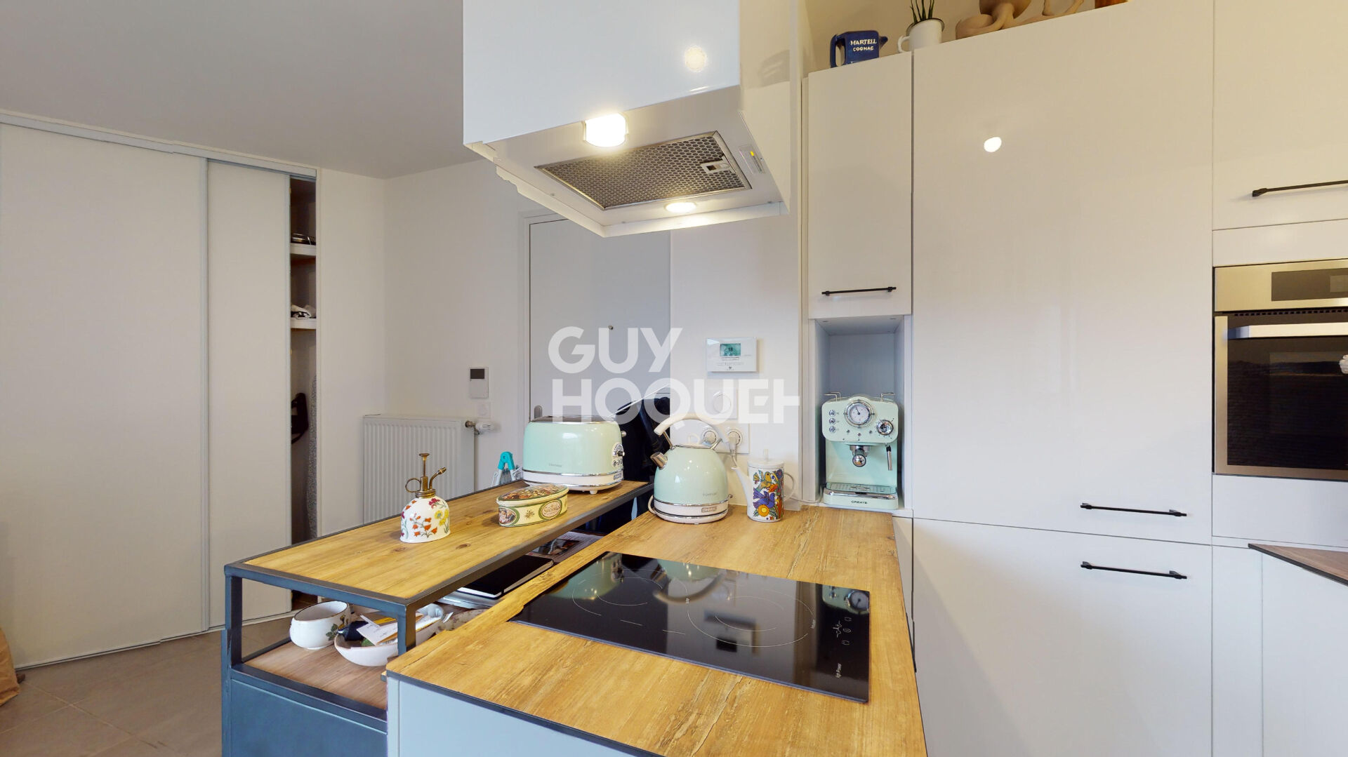 Location : appartement F1 à CRUSEILLES