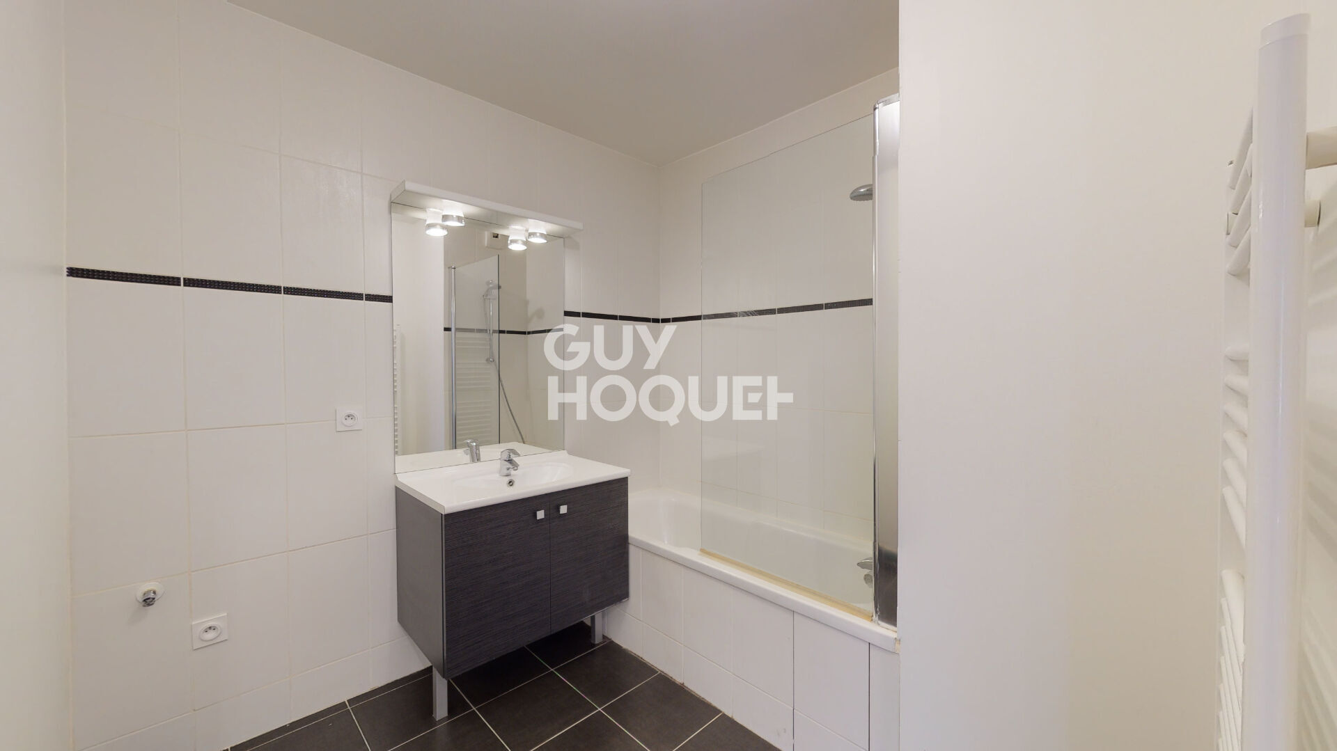 Appartement DERNIER ETAGE 3 pièces (62 m²) à vendre à VALLEIRY