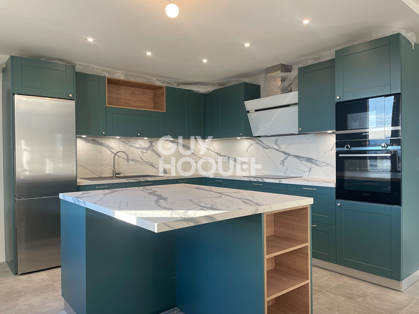 Sublime T4 meublé aux Cyclades  de 125 m² en location