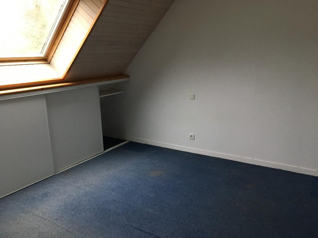 Maison d'environ 70 m² à vendre à VANNES (56000).