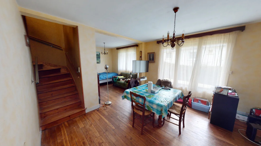 RIVE DROITE - MAISON 3 CHAMBRES