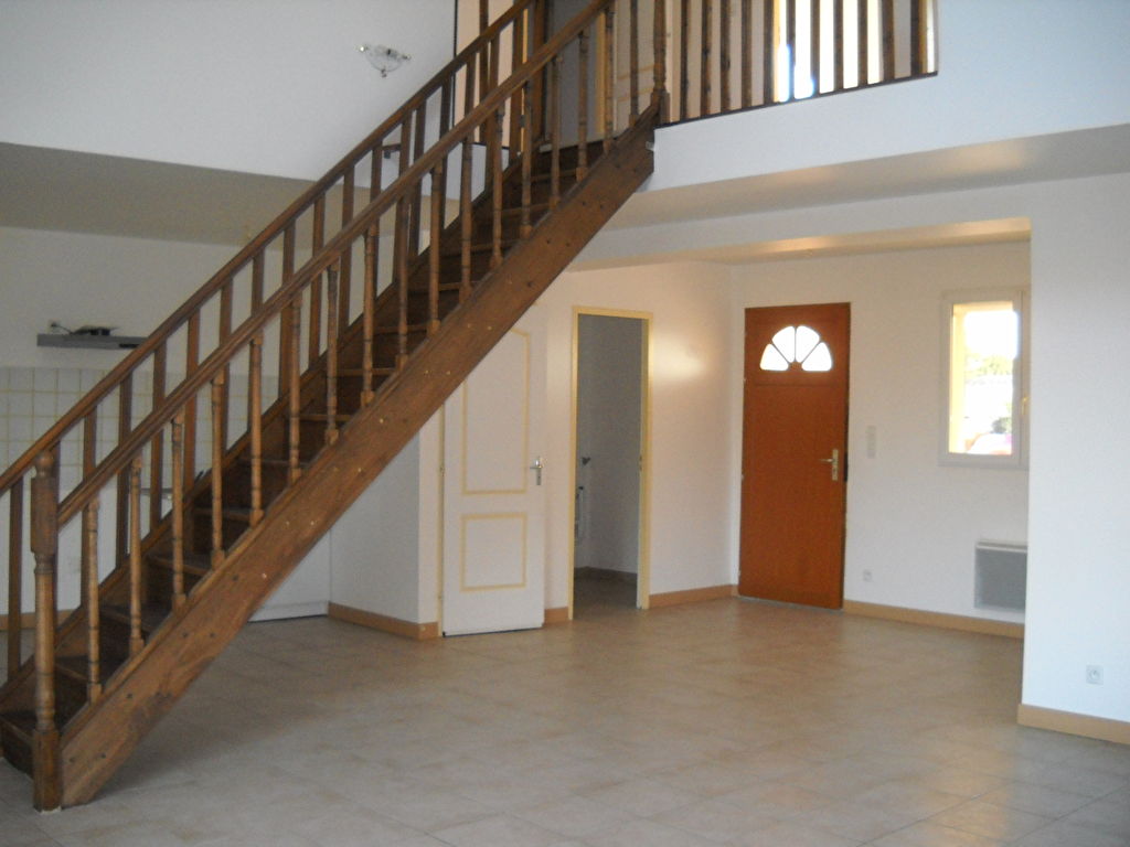 LOCATION F4 - VERNEUIL SUR AVRE