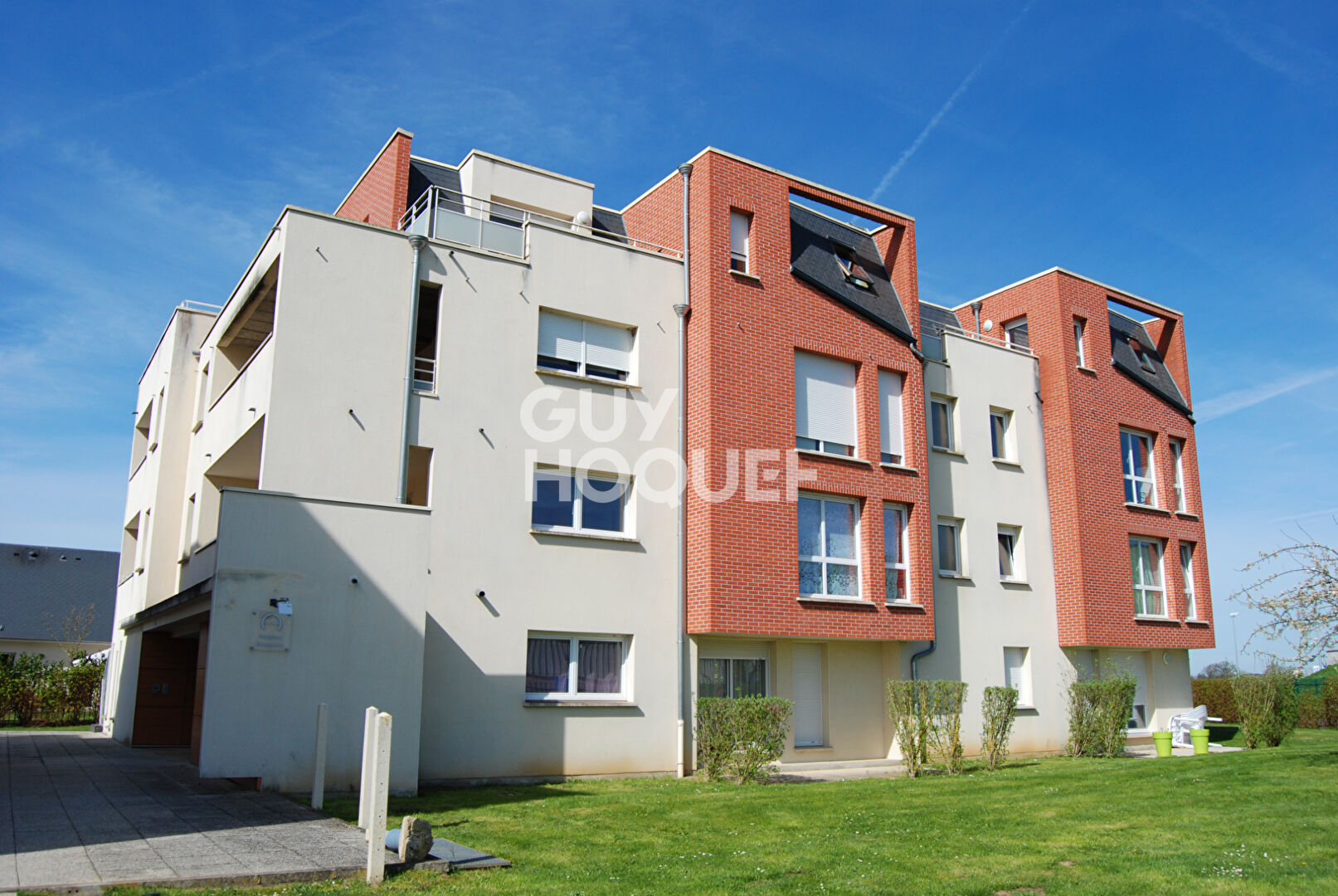 Studio 30m²  - 1er étage dans résidence sécurisée avec ascenseur