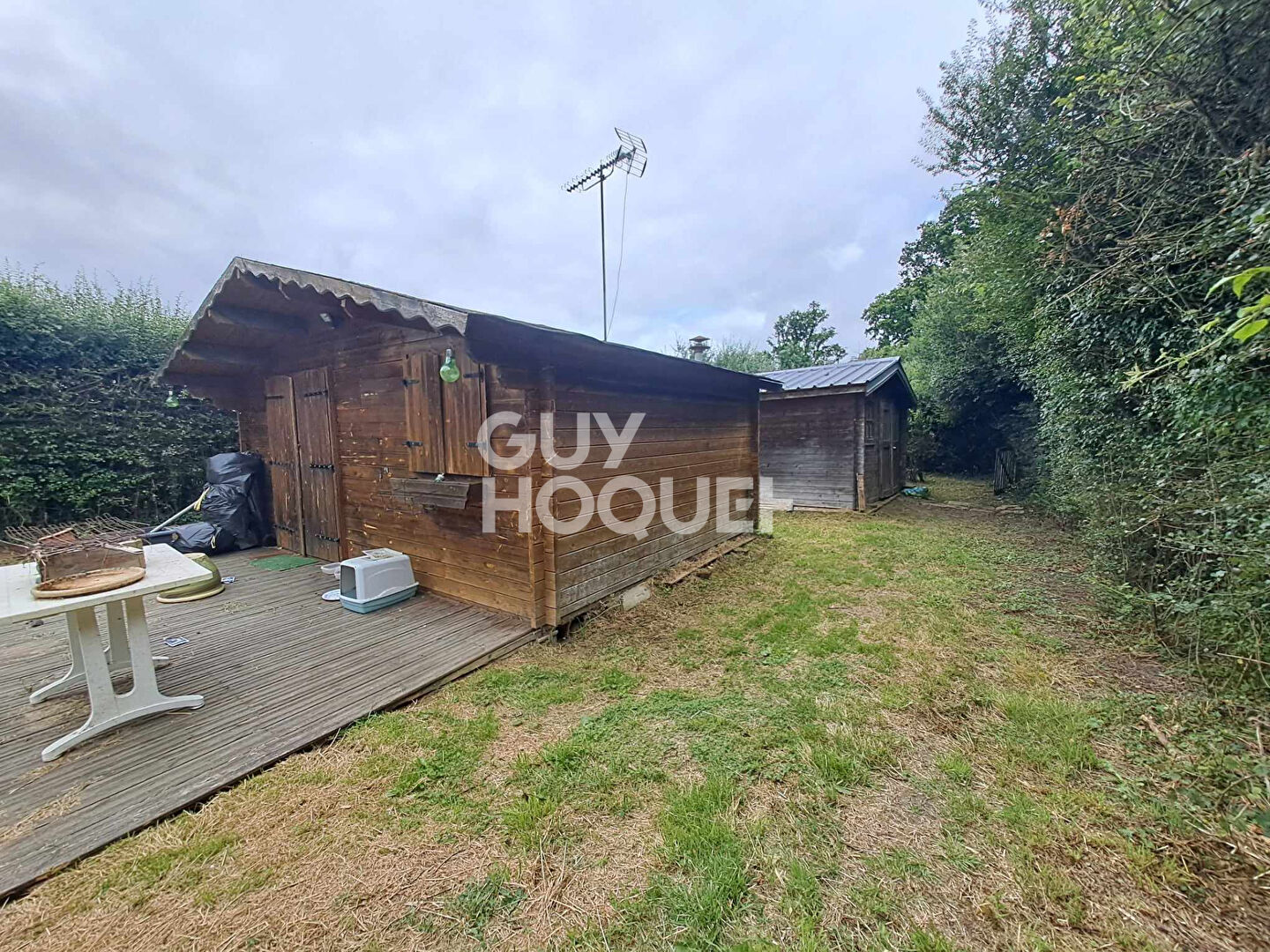 Proche Rugles, Chalets à usage d'habitation