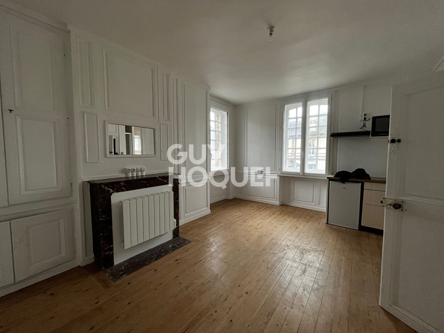 CENTRE-VILLE de VERNEUIL D'AVRE ET D'ITON - Studio