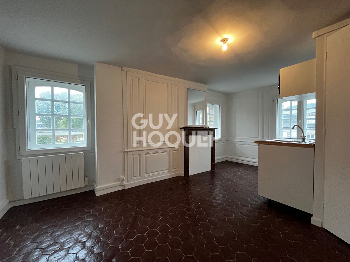 CENTRE-VILLE de VERNEUIL D'AVRE ET D'ITON - Studio