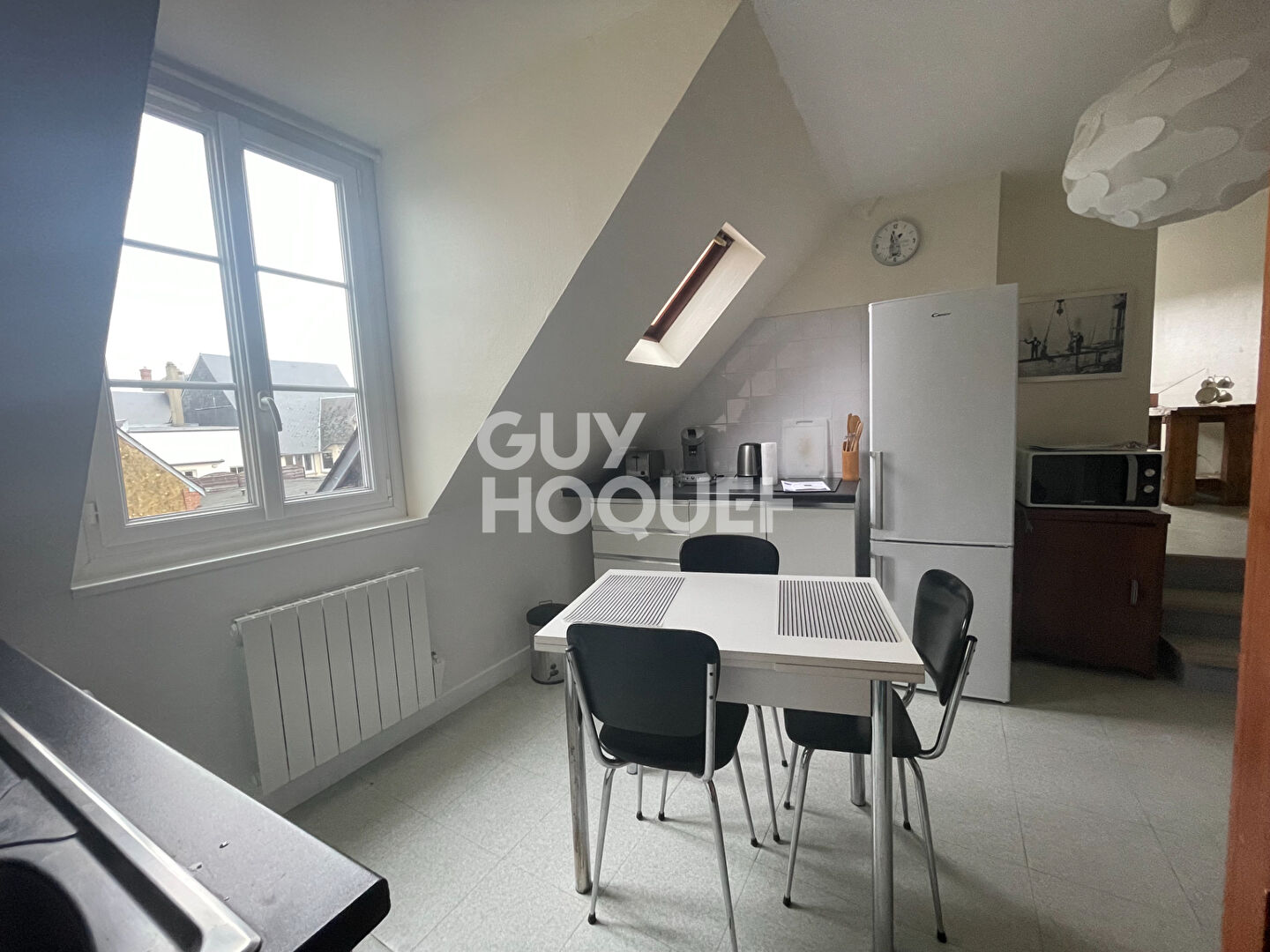 VERNEUIL CENTRE - APPARTEMENT MEUBLÉ 1 CHAMBRE