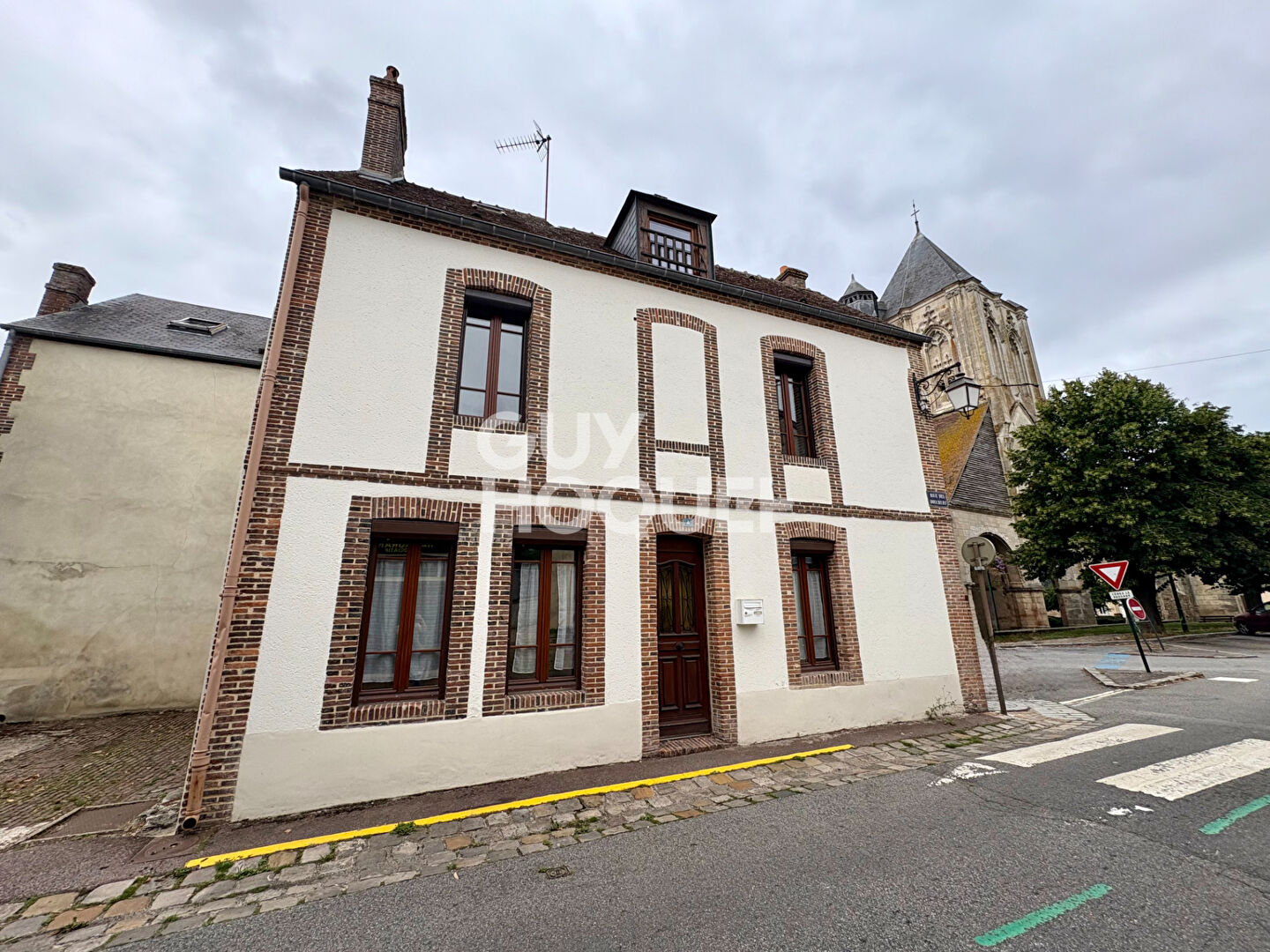 VERNEUIL D'AVRE ET D'ITON CENTRE-VILLE - Maison d'habitation