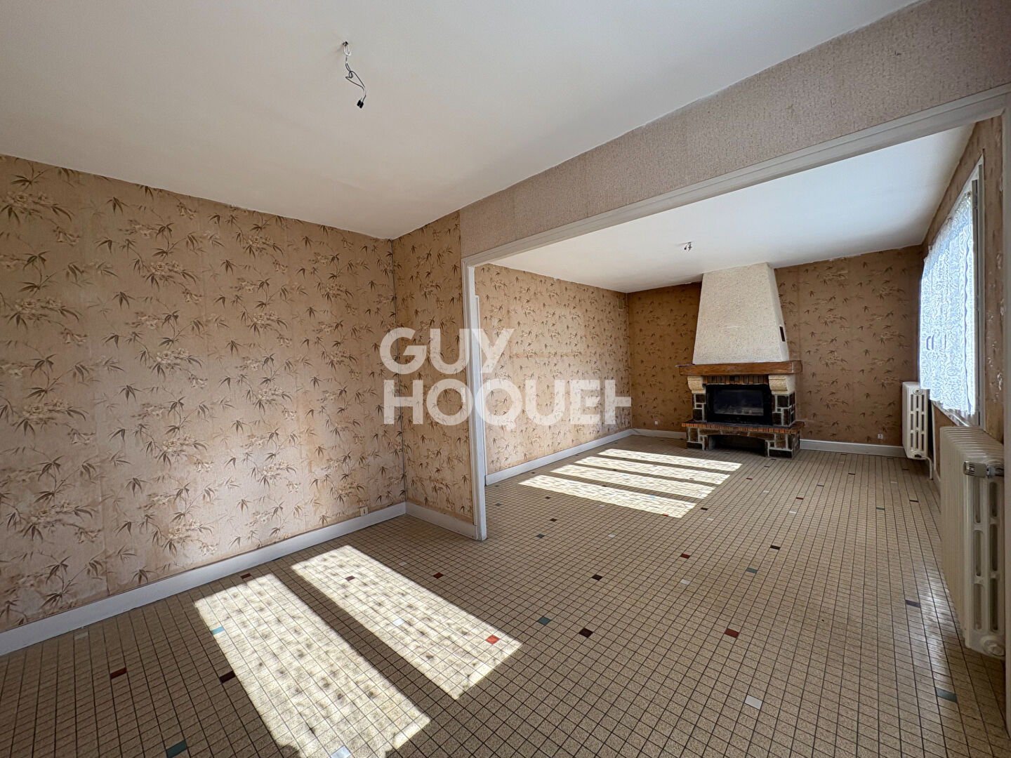 10 KMS de BRETEUIL- Pavillon sur sous-sol