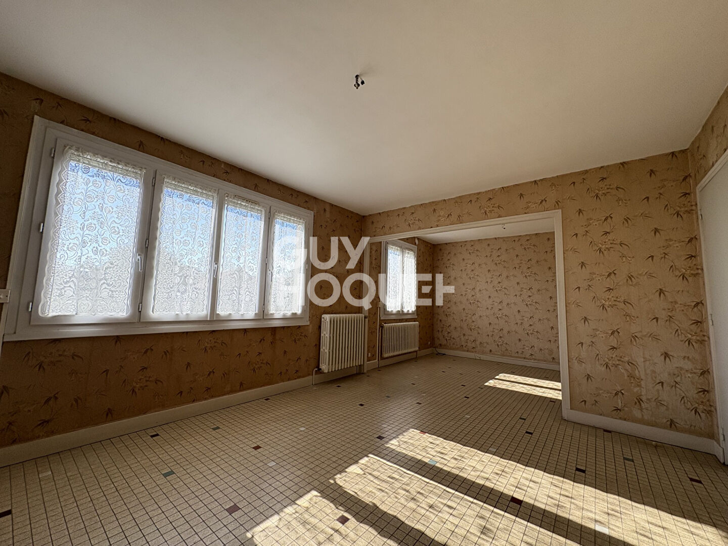 10 KMS de BRETEUIL- Pavillon sur sous-sol