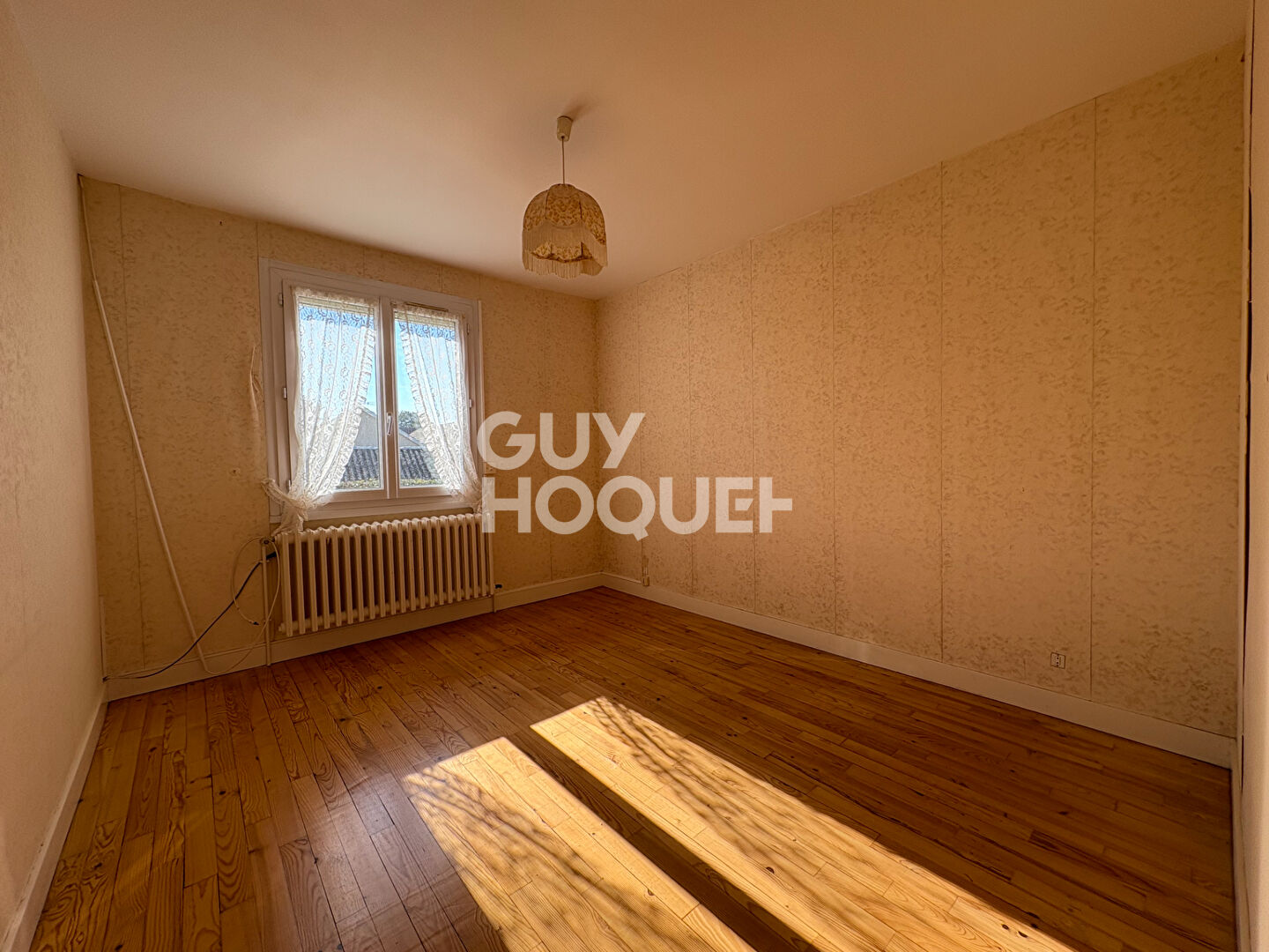 10 KMS de BRETEUIL- Pavillon sur sous-sol