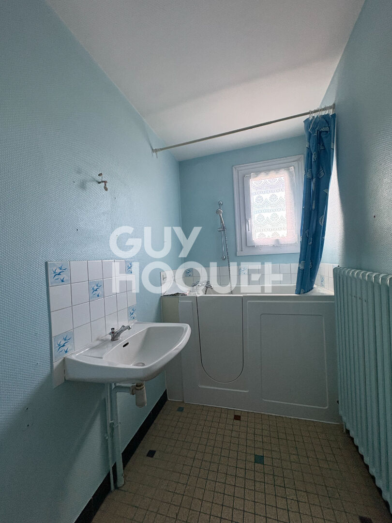 10 KMS de BRETEUIL- Pavillon sur sous-sol