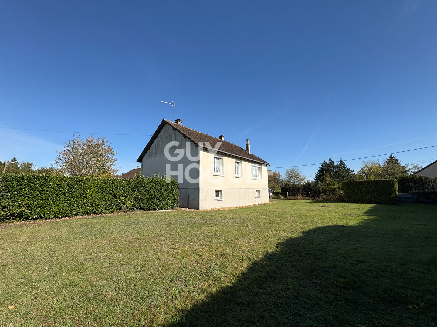 10 KMS de BRETEUIL- Pavillon sur sous-sol