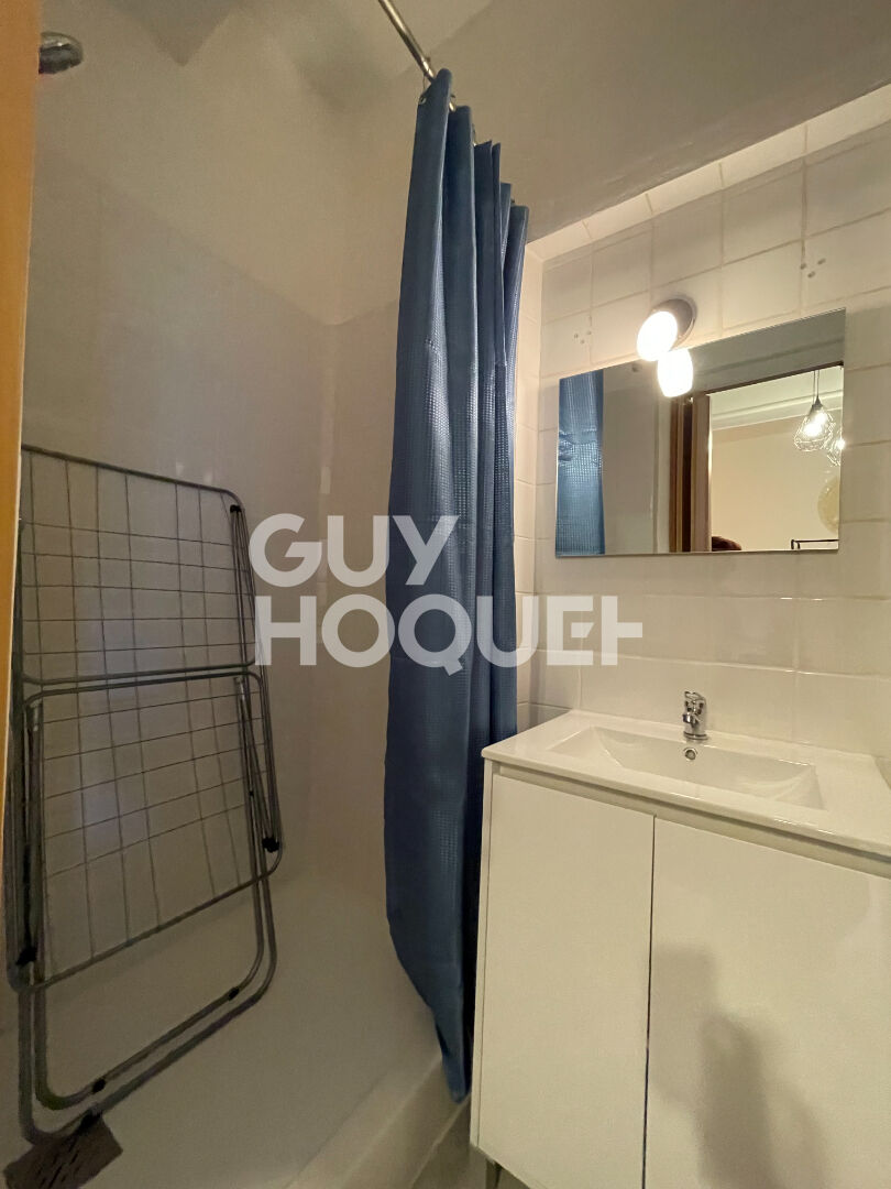 centre ville VERNEUIL - Studio meublé avec courette et parking