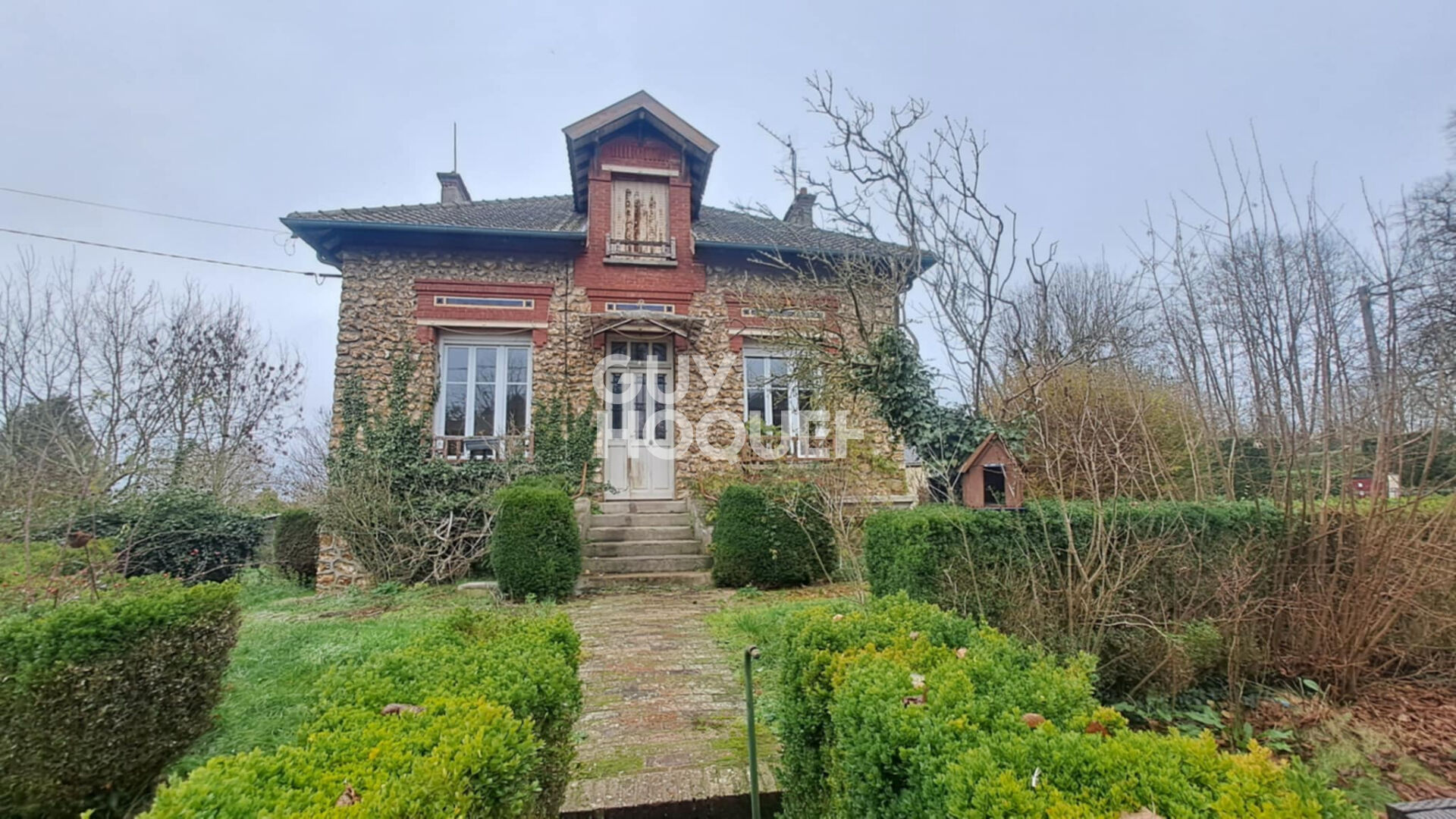 PROCHE RUGLES - Maison ancienne