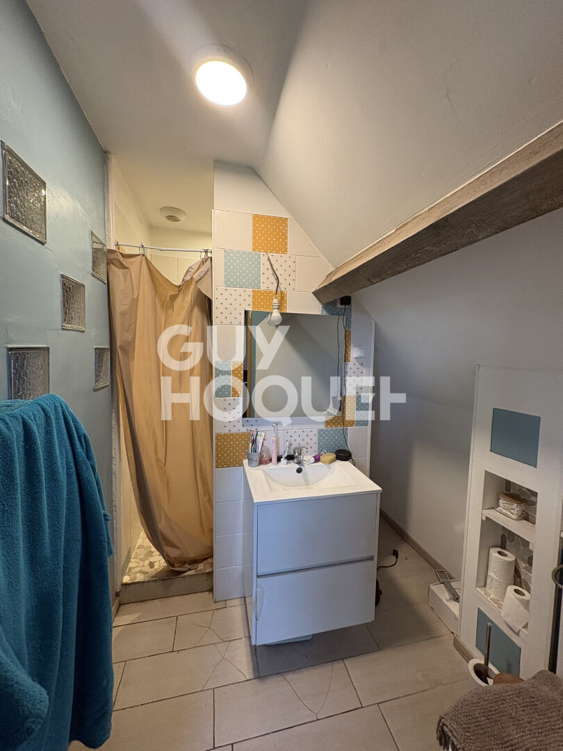 7 KMS de DAMVILLE - Maison d'habitation