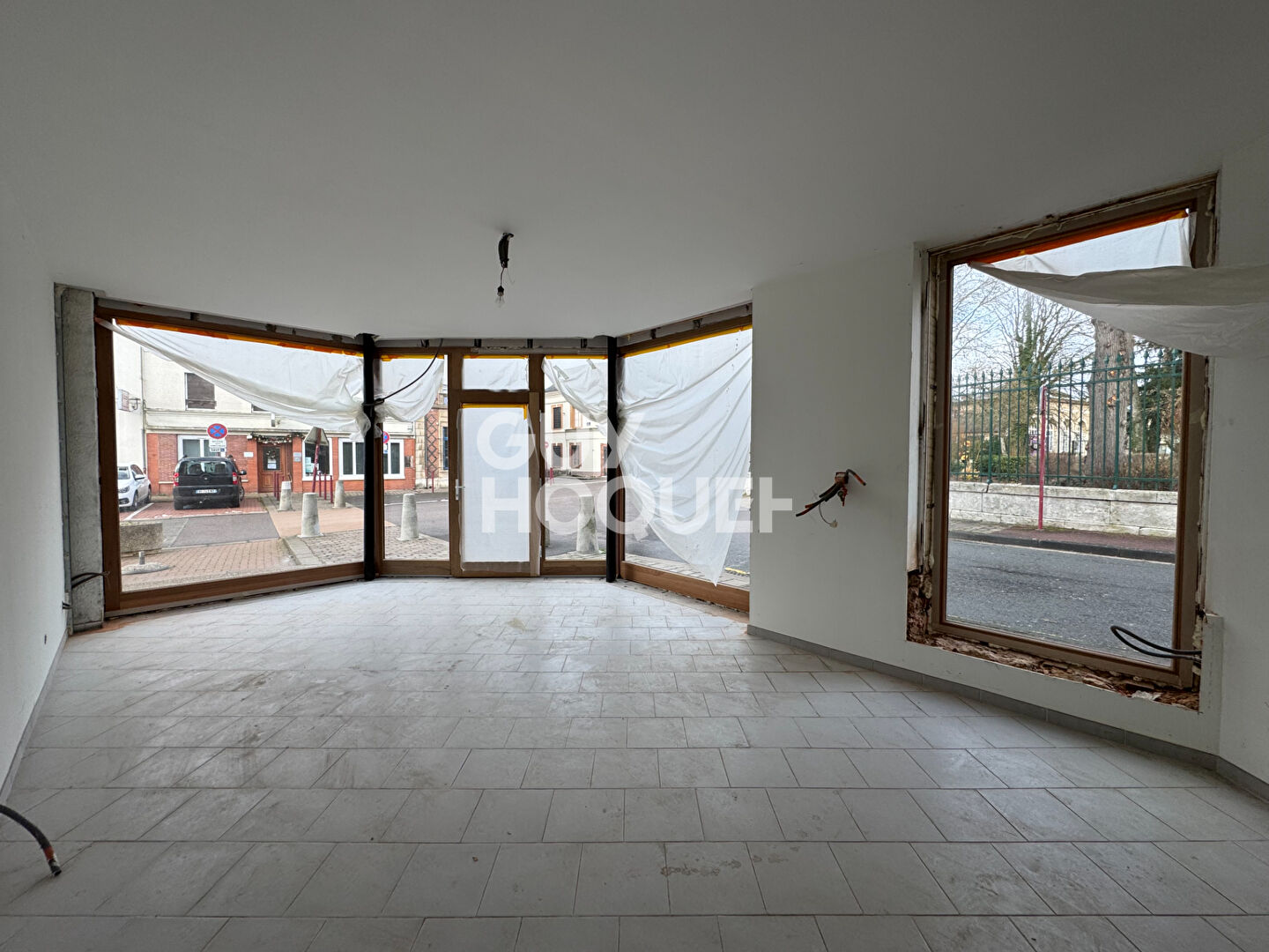 BRETEUIL CENTRE - Immeuble