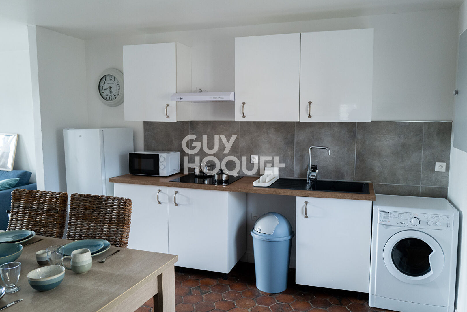 centre ville VERNEUIL , duplex meublé 2 chambres