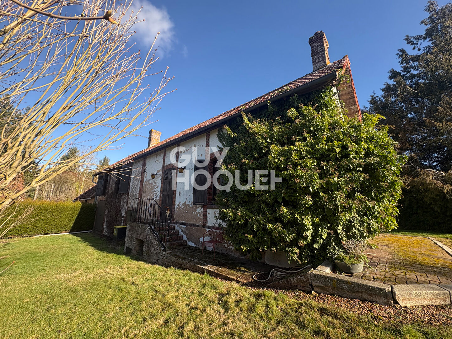 2,5 KMS de BRETEUIL - Maison ancienne