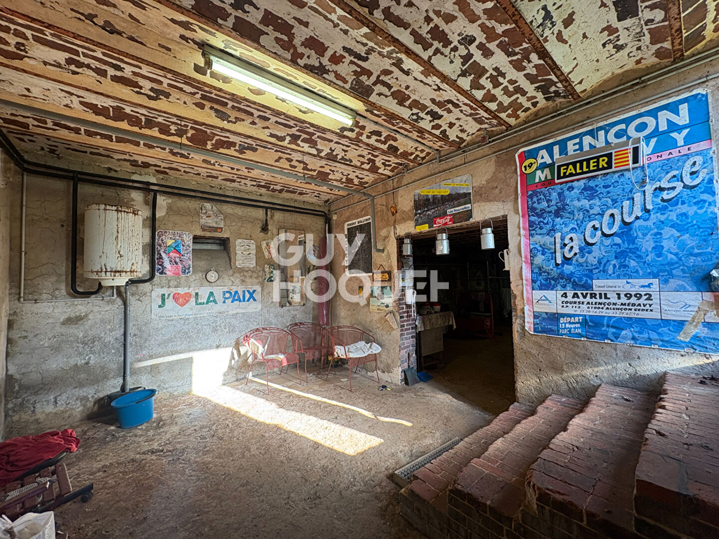 2,5 KMS de BRETEUIL - Maison ancienne