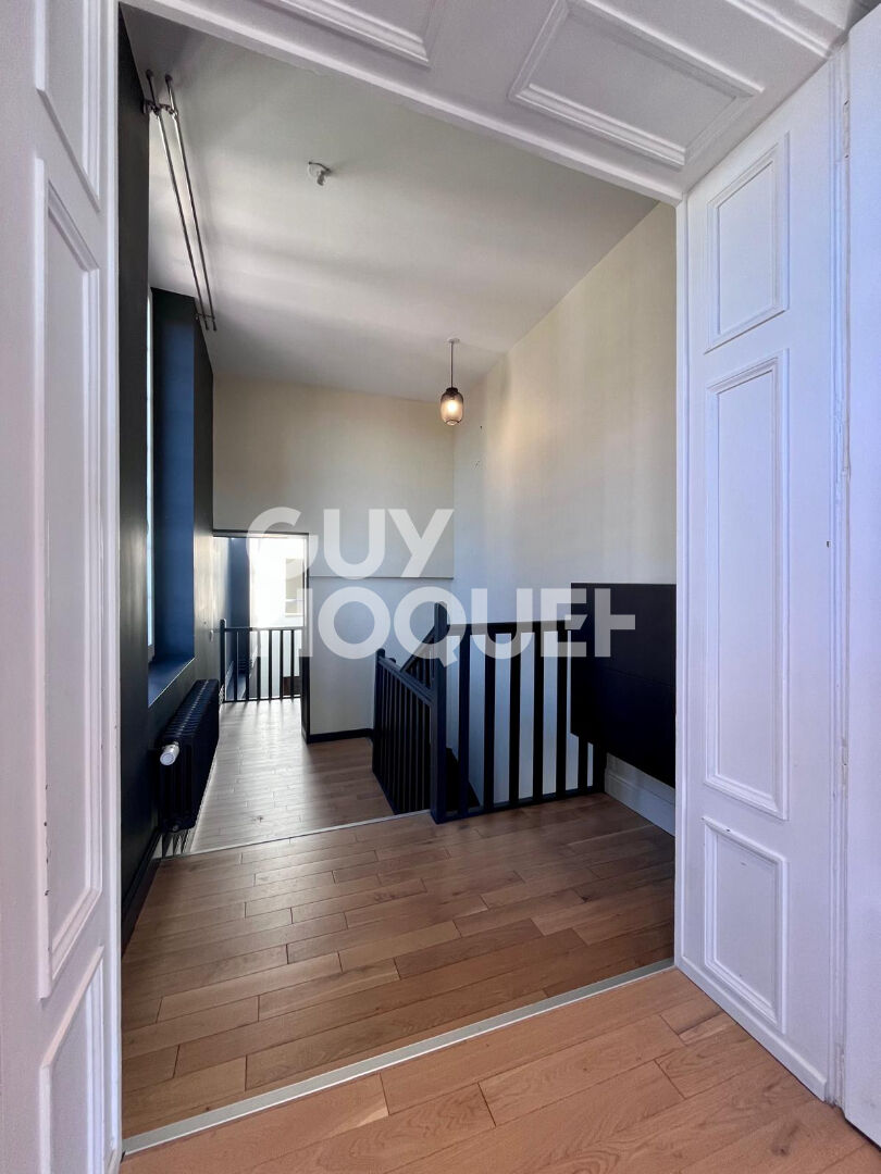 Hyper centre duplex meublé 107m² 1 chambre