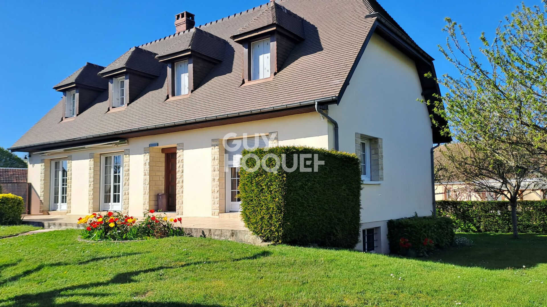 RUGLES - Maison avec sous-sol complet