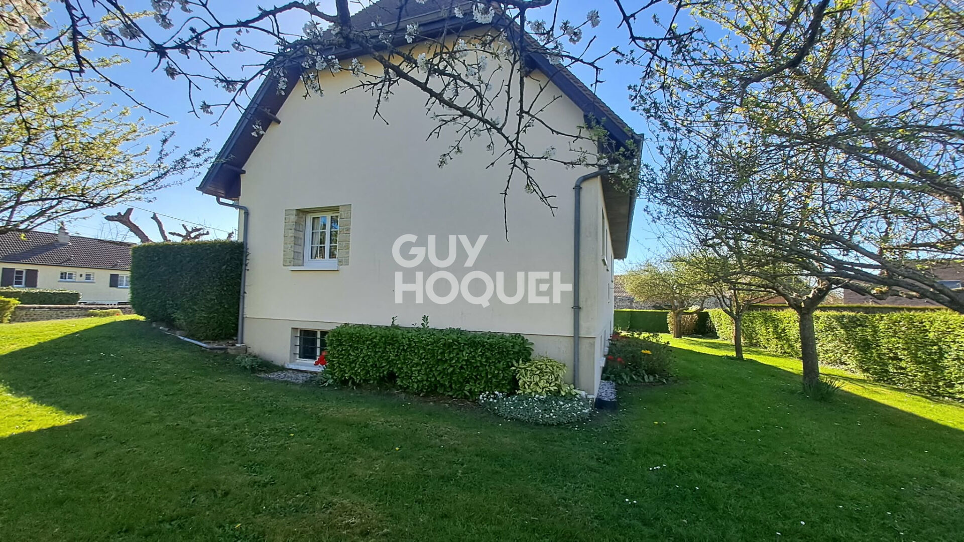 RUGLES - Maison avec sous-sol complet