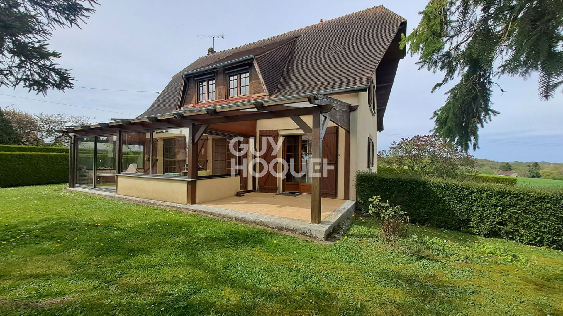 RUGLES - Maison familiale avec sous-sol complet - 4 chambres