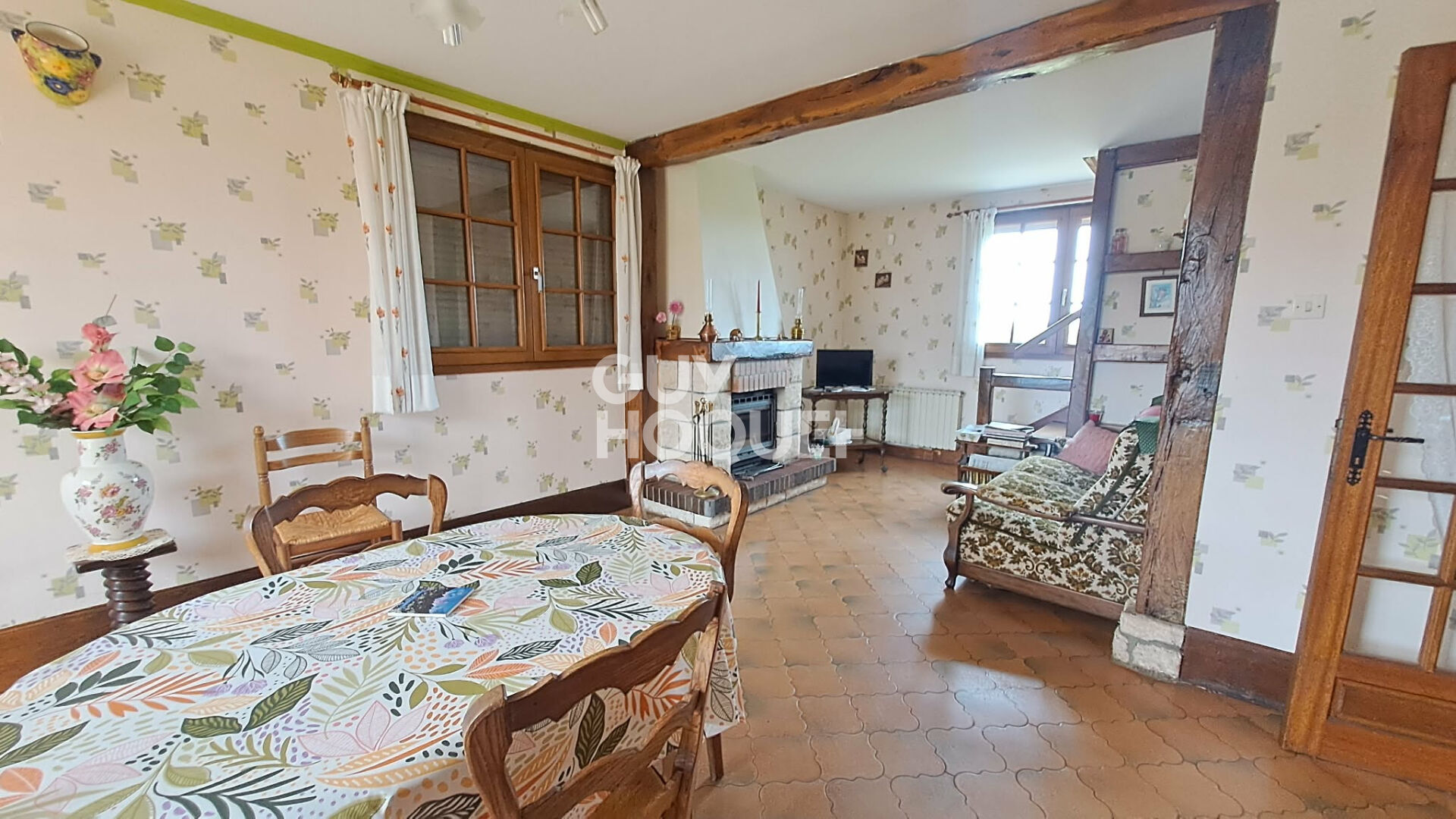 RUGLES - Maison familiale avec sous-sol complet - 4 chambres
