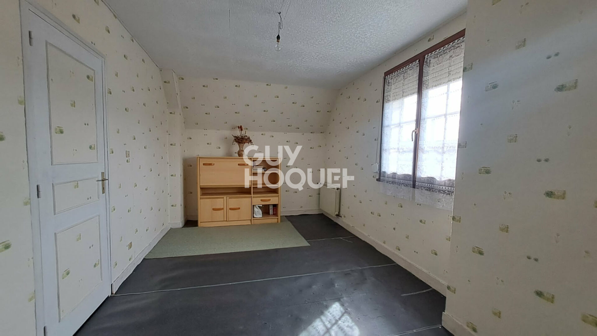 RUGLES - Maison familiale avec sous-sol complet - 4 chambres