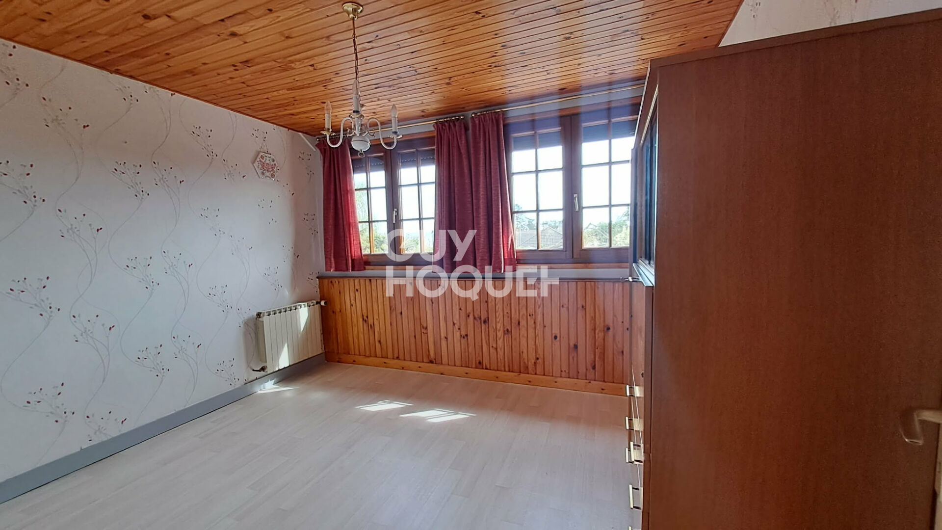 RUGLES - Maison familiale avec sous-sol complet - 4 chambres