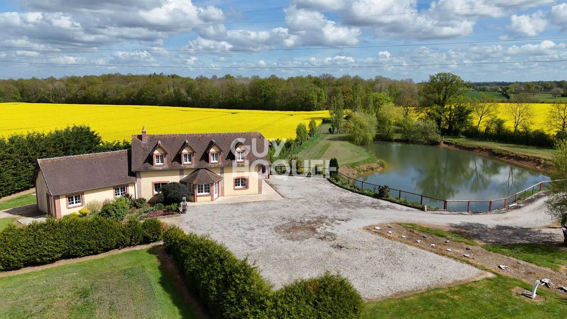 20 minutes de BRETEUIL, Proche RUGLES - Ensemble immobilier