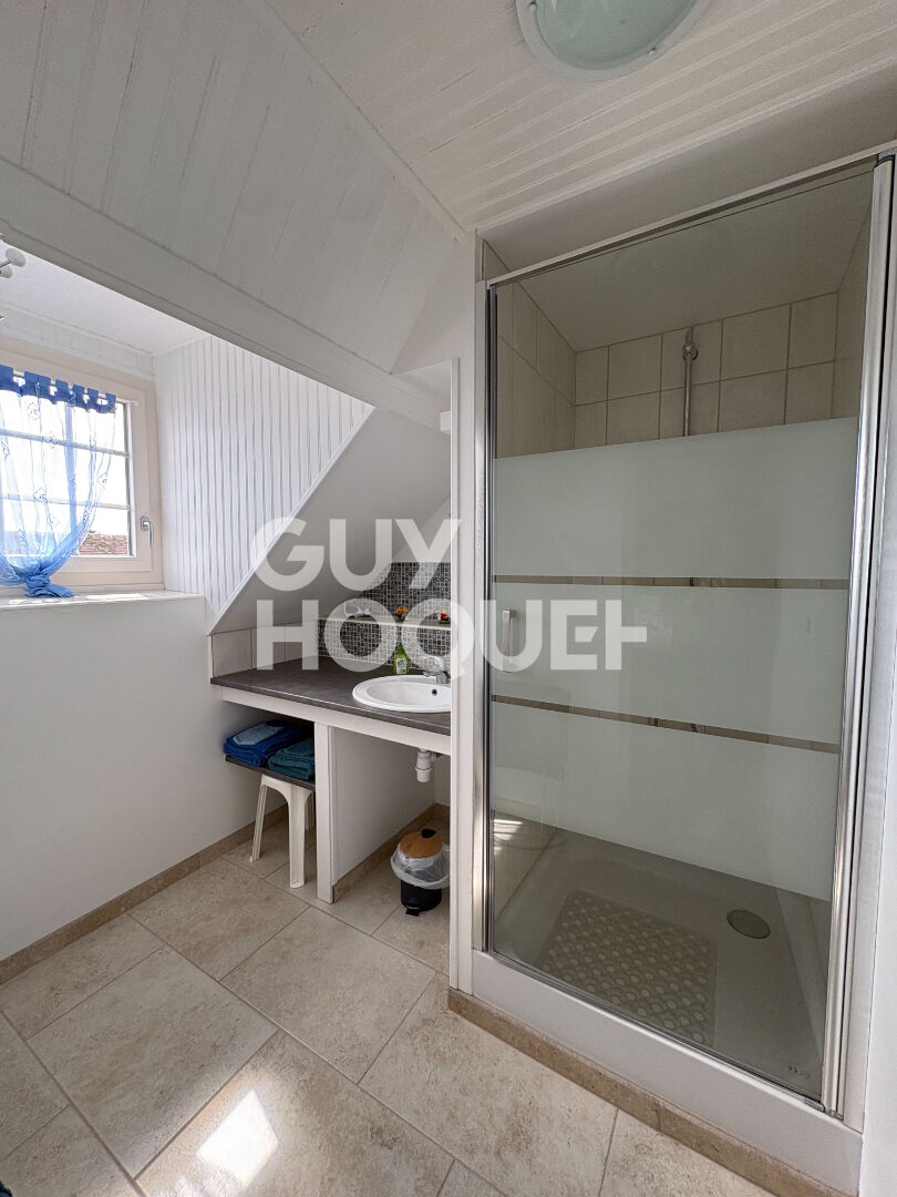 20 minutes de BRETEUIL, Proche RUGLES - Ensemble immobilier